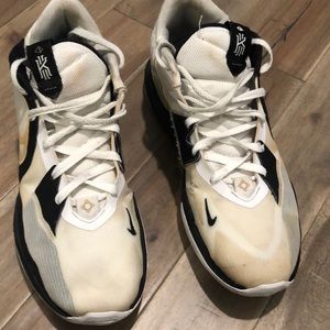 Nike Kyrie 5 low’s